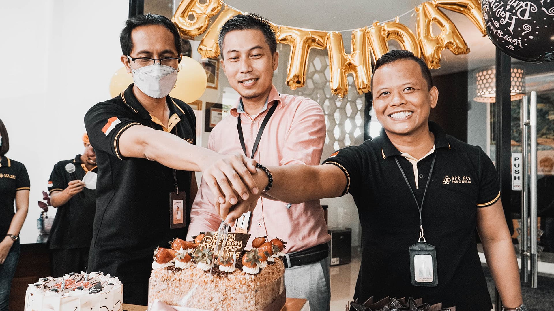 Kantor dan layanan BPR KAS